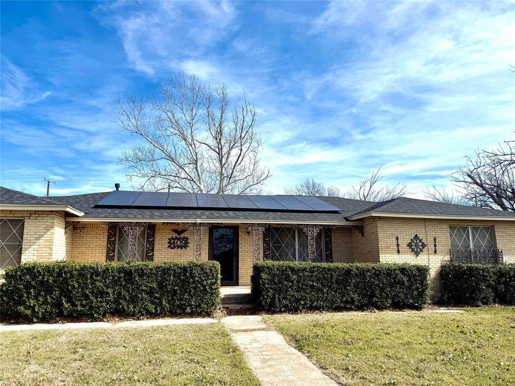 409 10th - Photo 1
