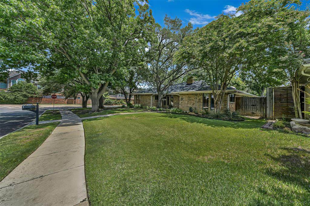 4020 Flintridge Drive - Photo 1