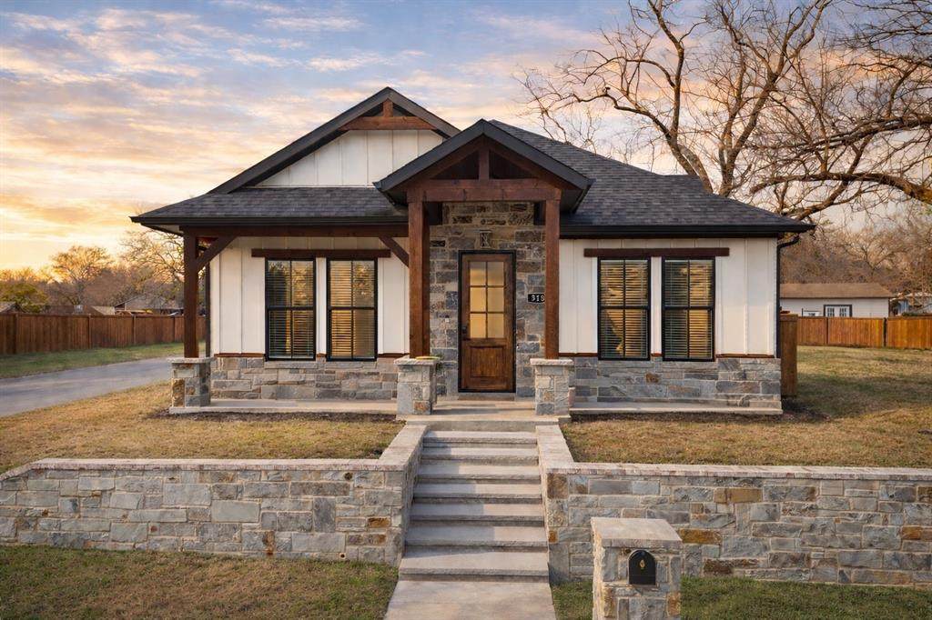 518 Bois D Arc Street - Photo 1