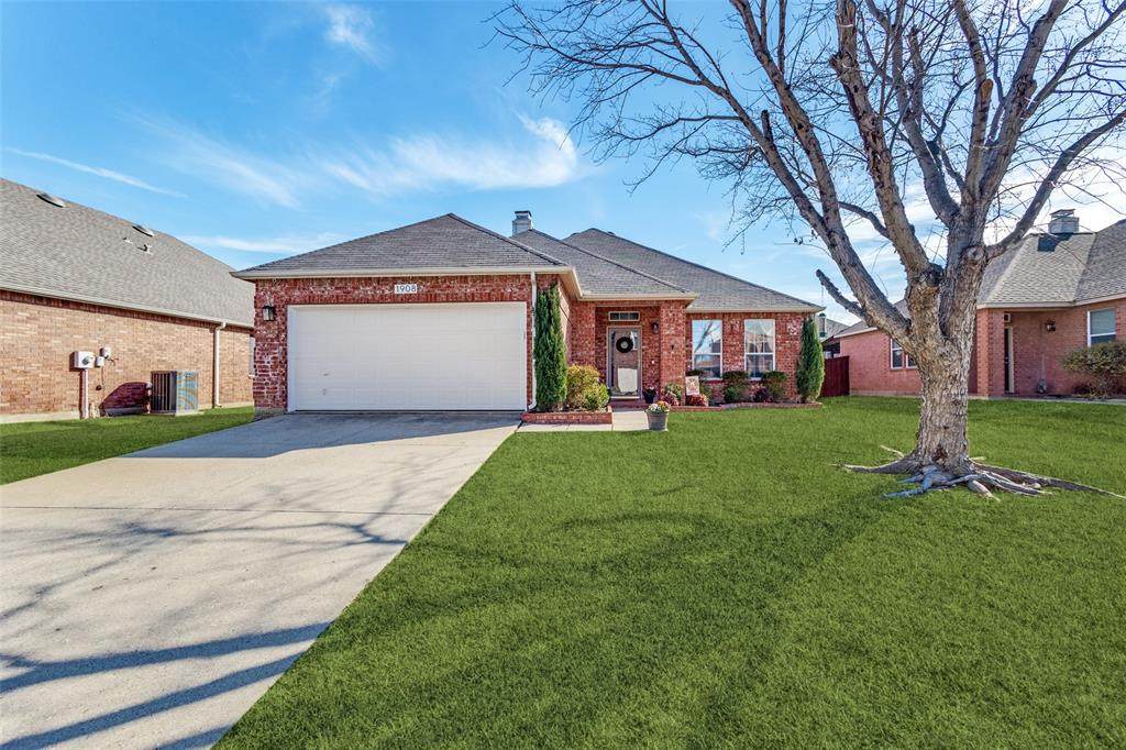 1908 Silver Leaf Drive - Photo 1