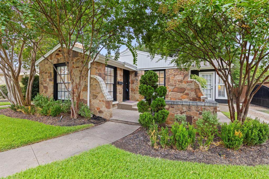 6117 Martel Avenue - Photo 1