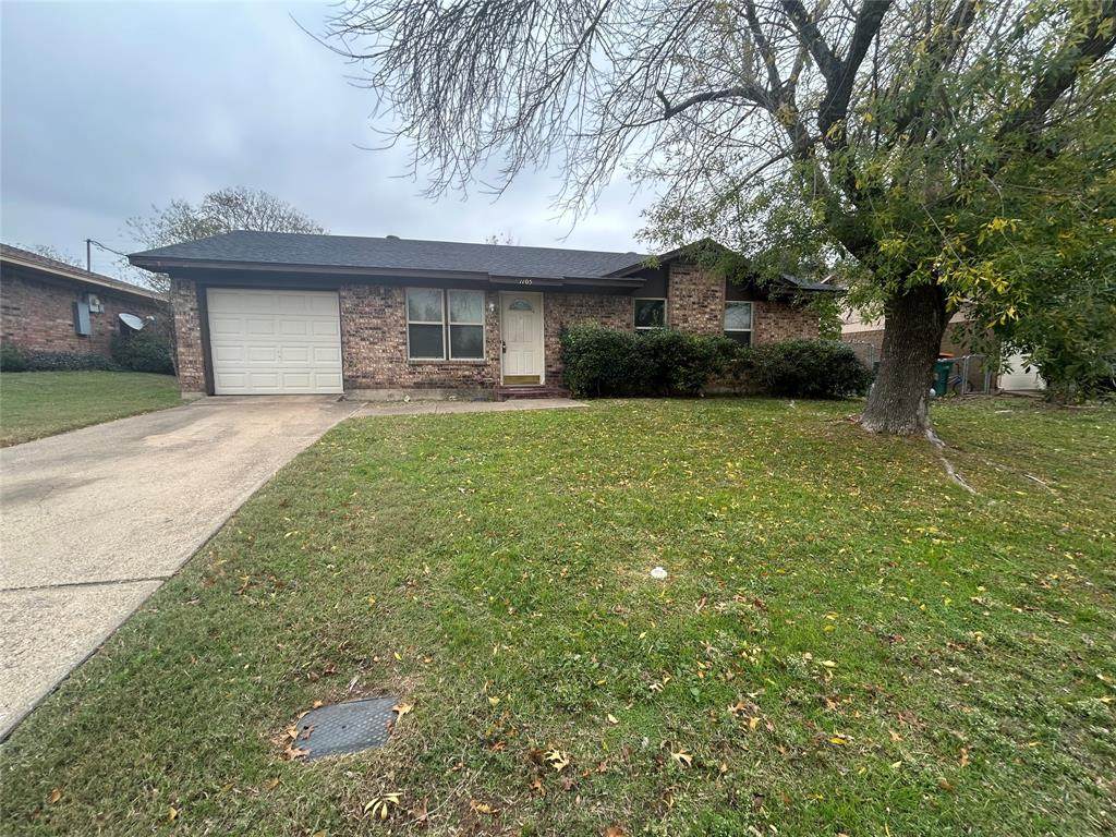 1105 Saturn Drive - Photo 1