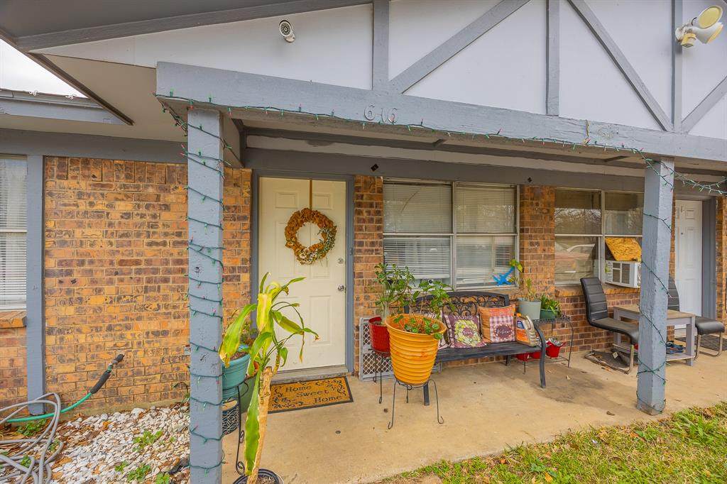 616 Cedar - Photo 1