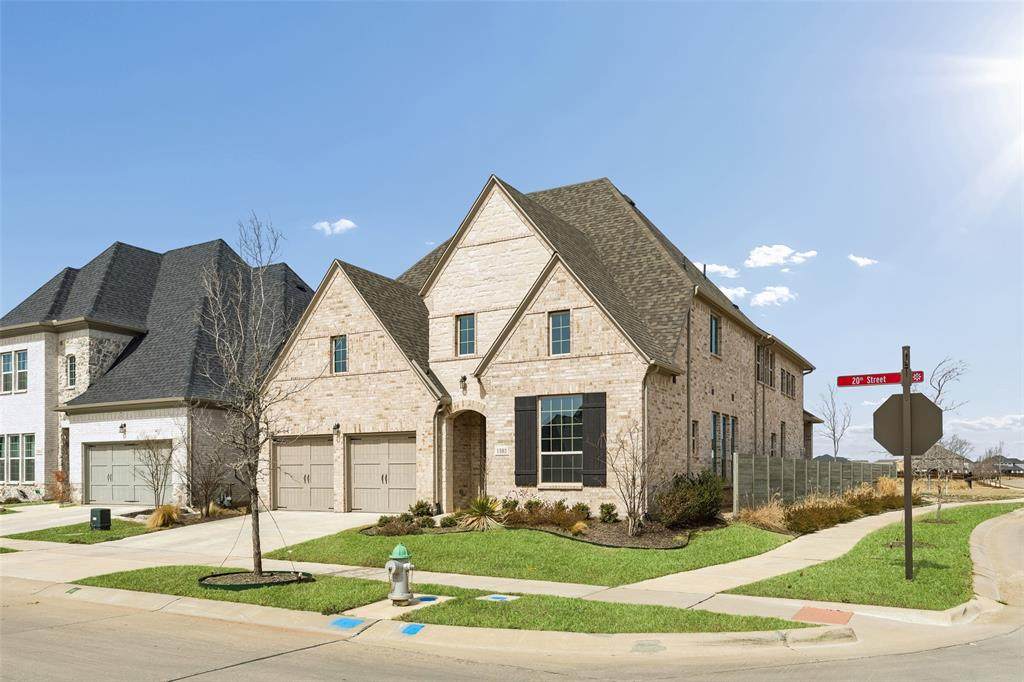1502 20th Street - Photo 1
