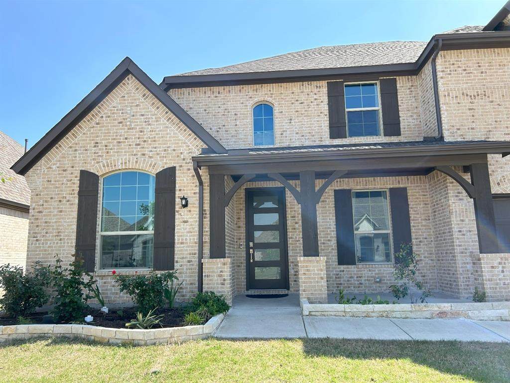 2904 Middleton Drive - Photo 1