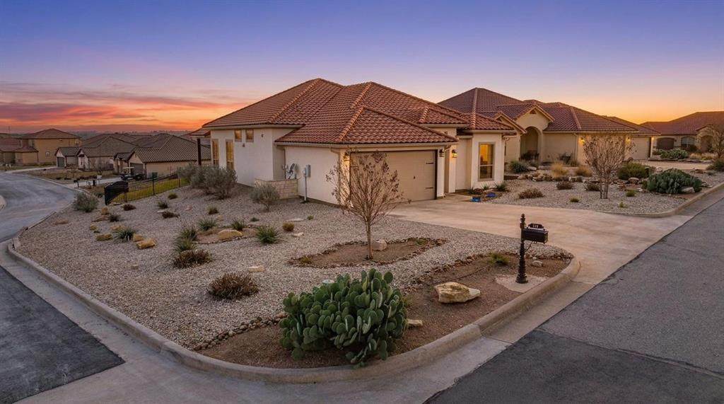 119 Valley View - Photo 1