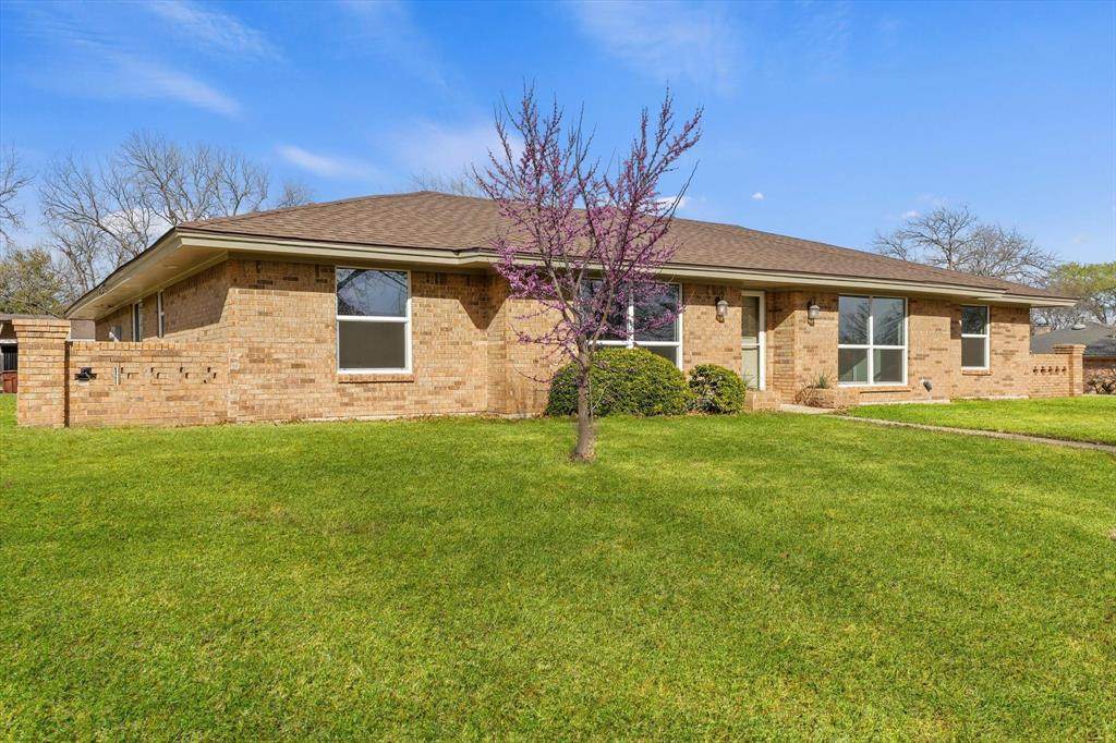 1701 Westlake Drive - Photo 1