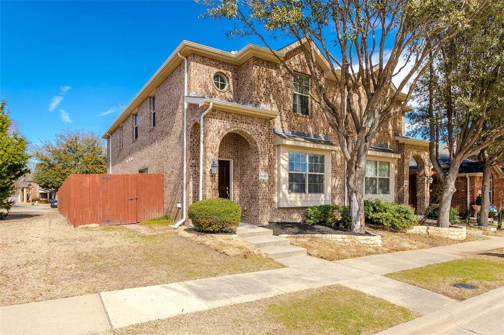 5928 Round Up Lane - Photo 1