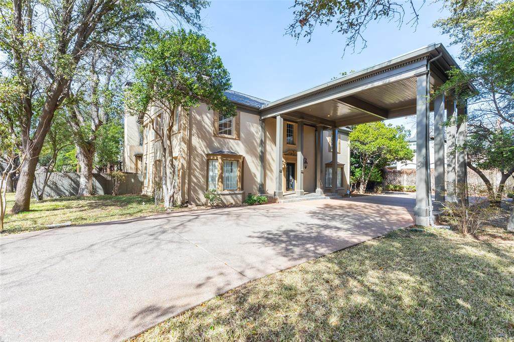 1142 Sylvan Drive - Photo 1