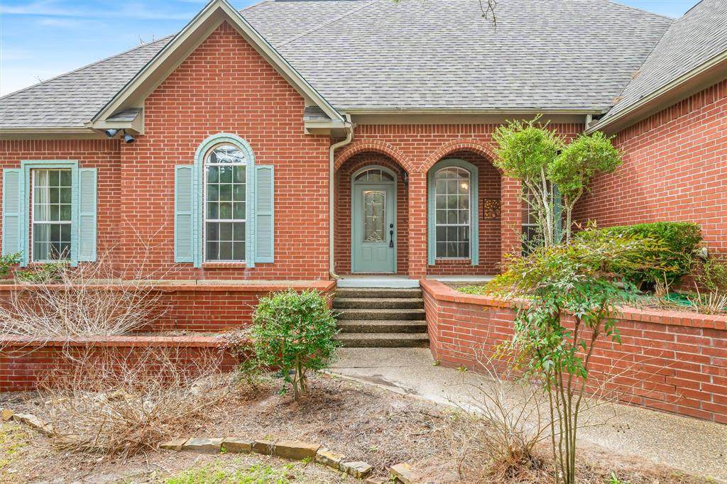 1304 Greenbriar Trail - Photo 1