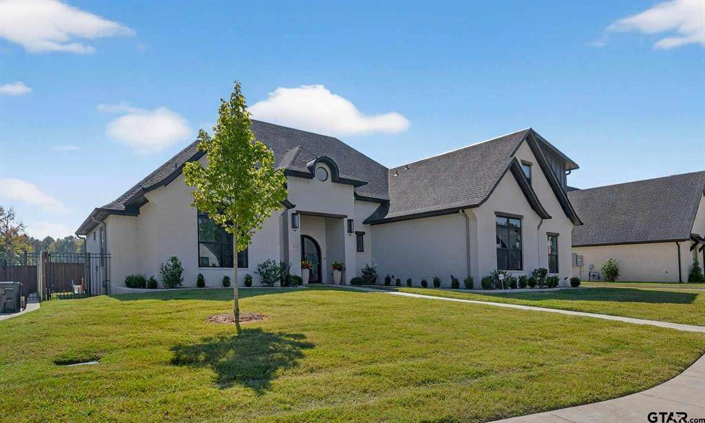 1572 Maple Circle - Photo 1