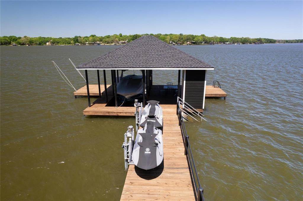 11186 Lakeside Lane - Photo 1