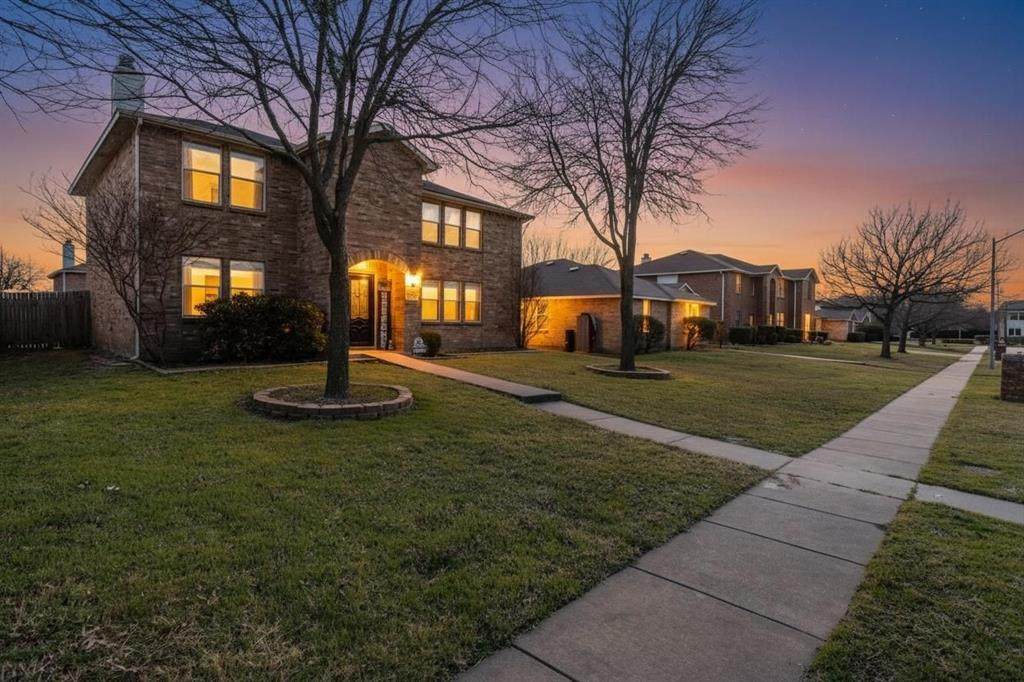 1512 Golden Grass Drive - Photo 1