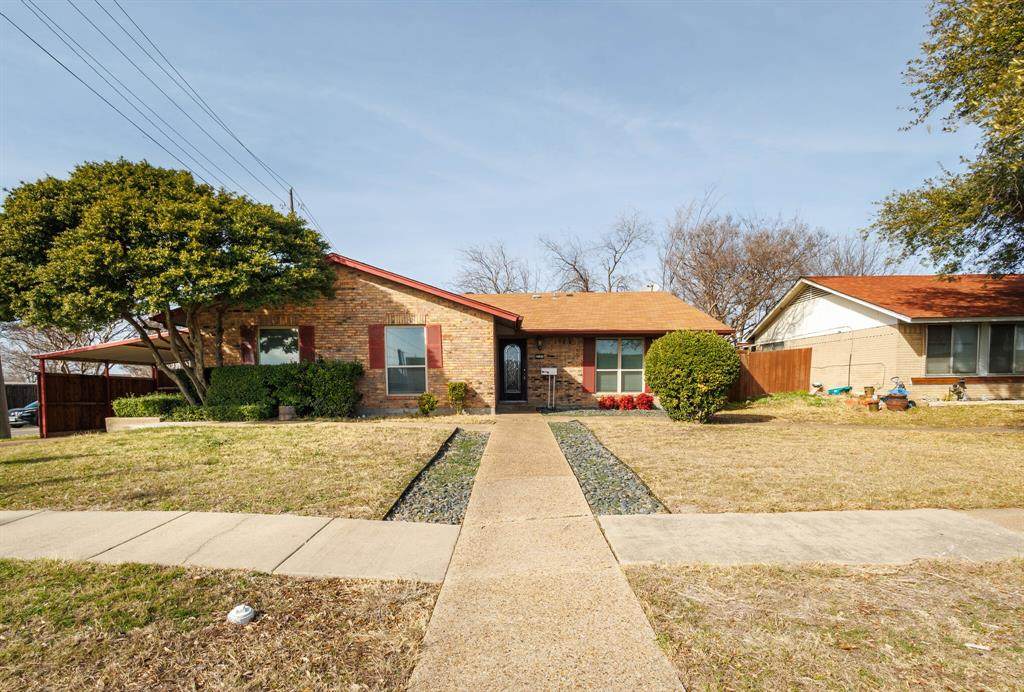 2101 Deerfield Drive - Photo 1