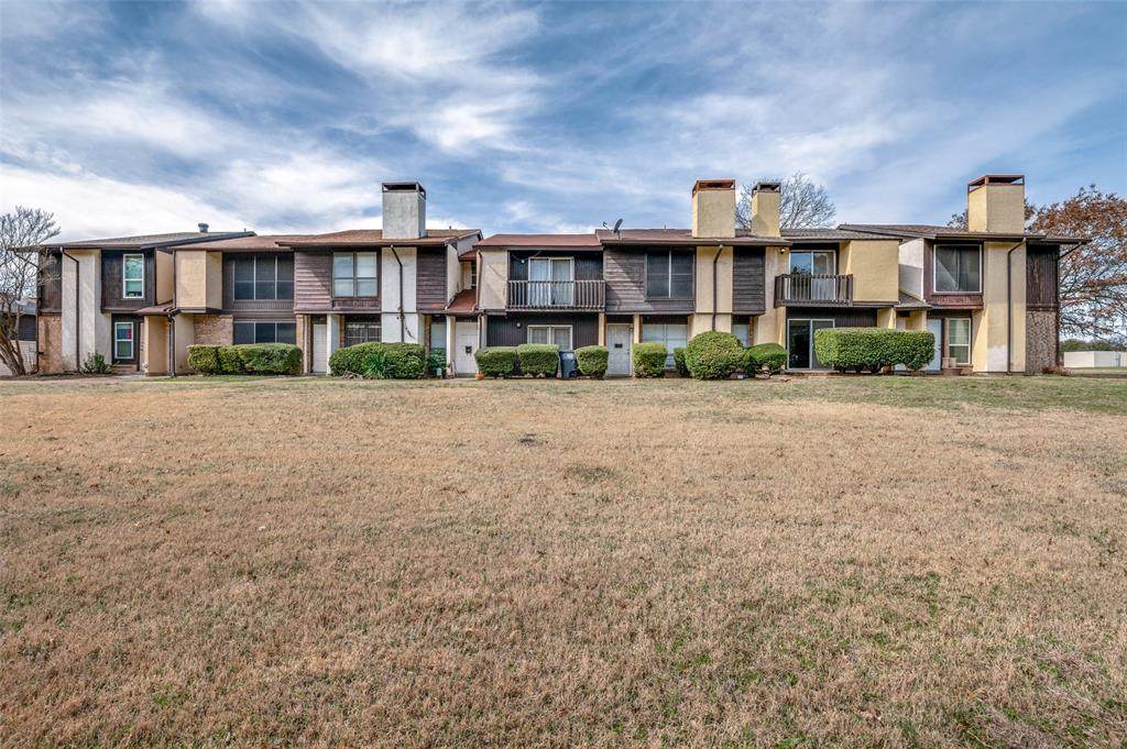 226 Rolling Hills Place - Photo 1