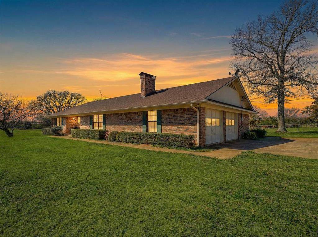 547 Fm 1896 - Photo 1