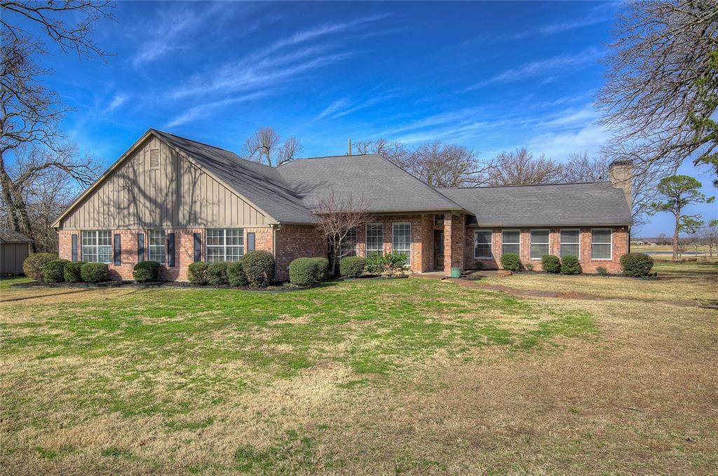 1079 Country Club Road - Photo 1