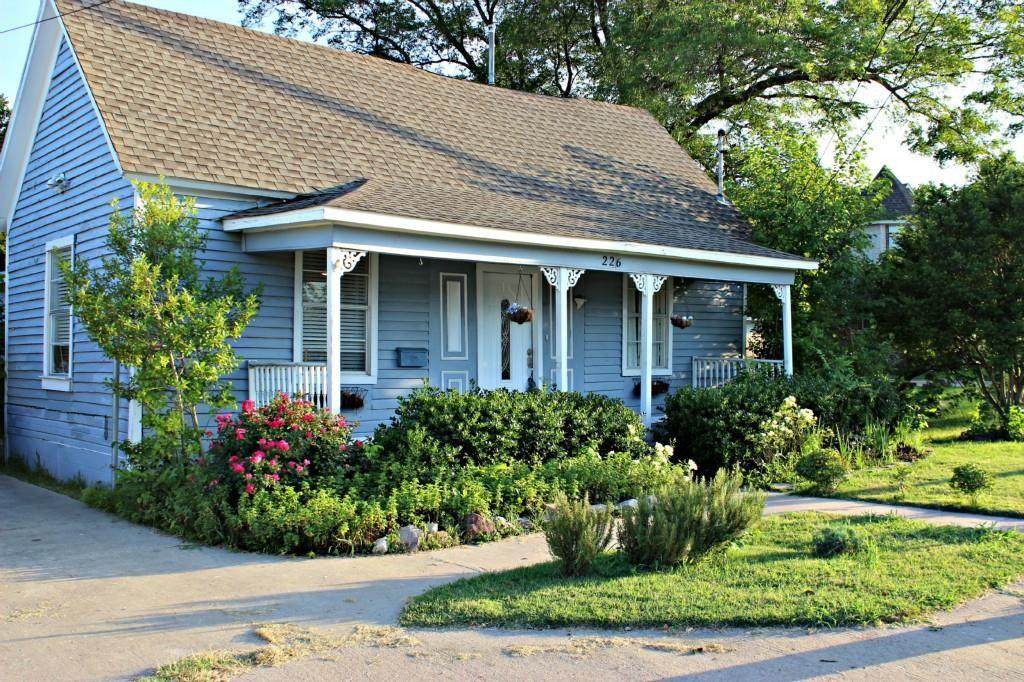 226 Elm Street - Photo 1