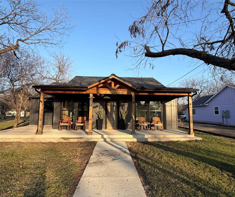 1605 Houston Street - Photo 1