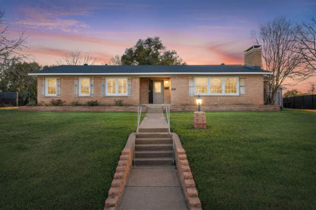 2208 Lake Ridge Circle - Photo 1