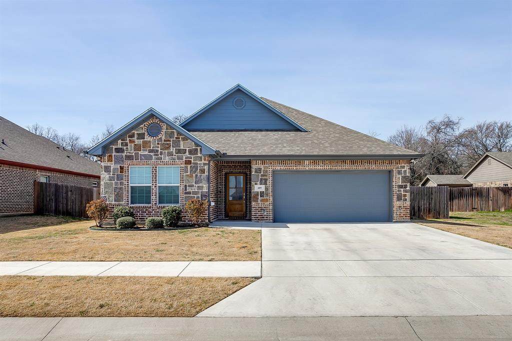 409 Titus Drive - Photo 1