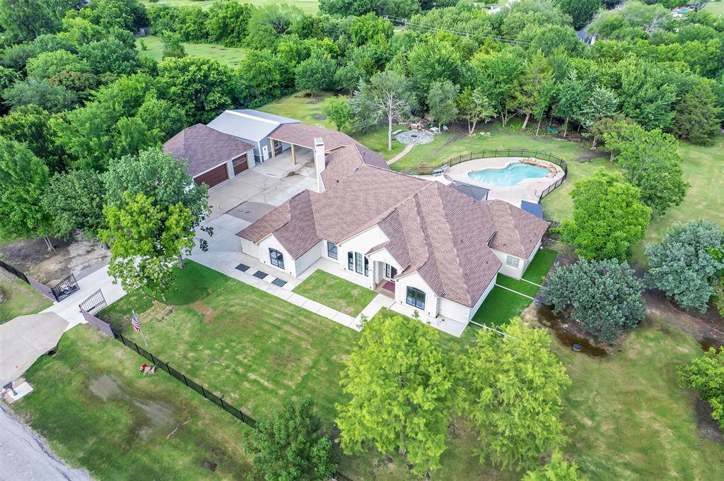 1690 Lynn Lane - Photo 1