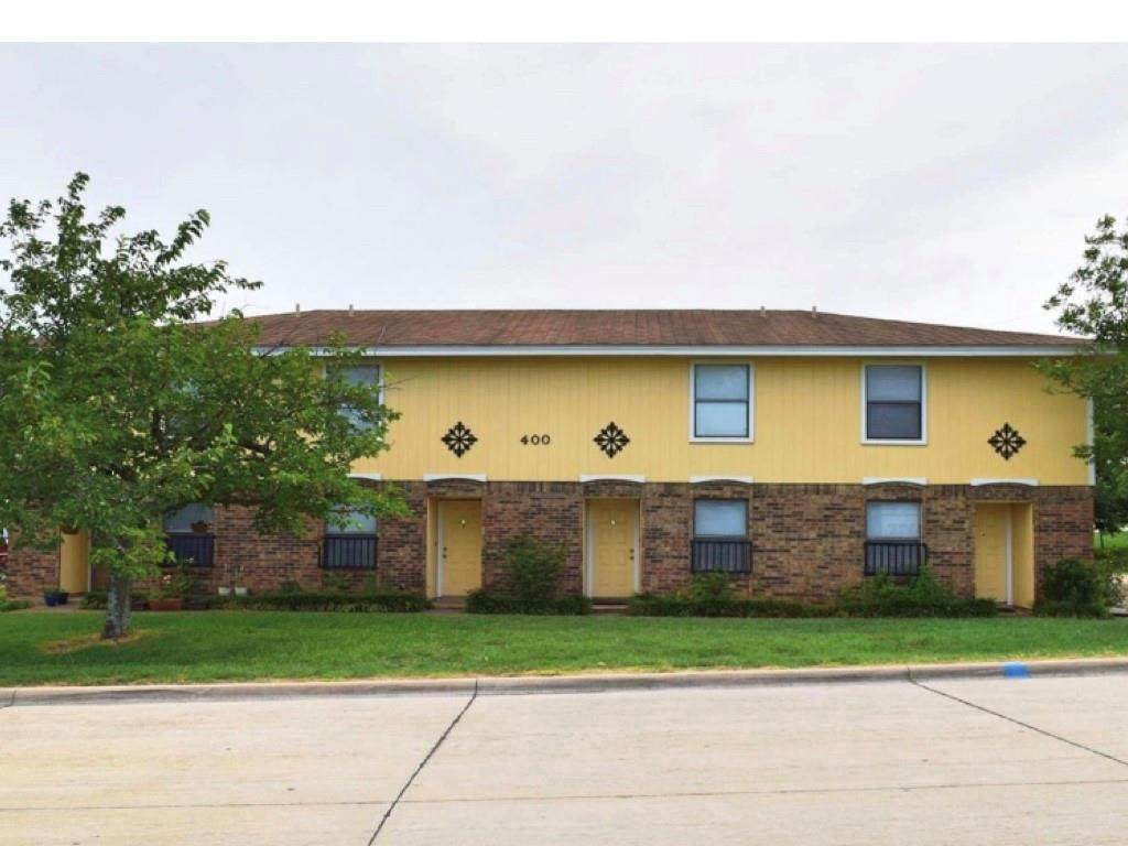 400 Amber Lane - Photo 1
