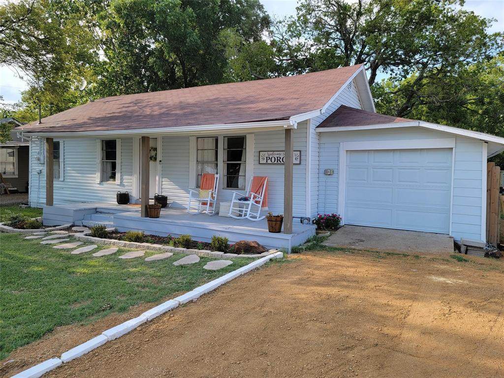 203 Oak Street - Photo 1