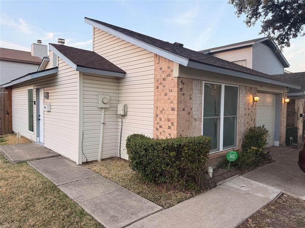 401 San Maria Drive - Photo 1