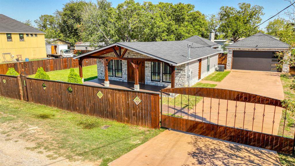 114 Mulberry - Photo 1