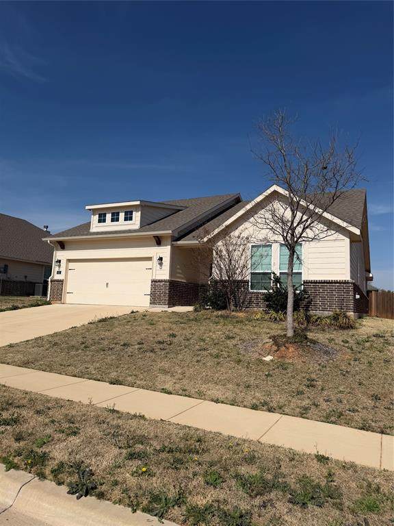 832 Porcupine Drive - Photo 1