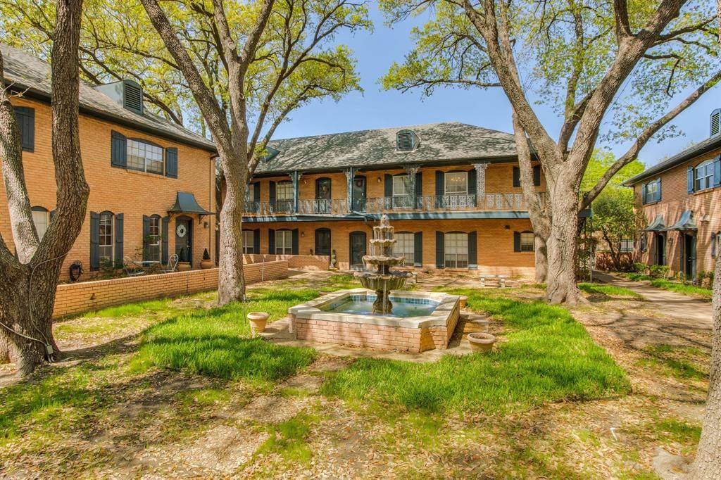 6023 University Boulevard - Photo 1