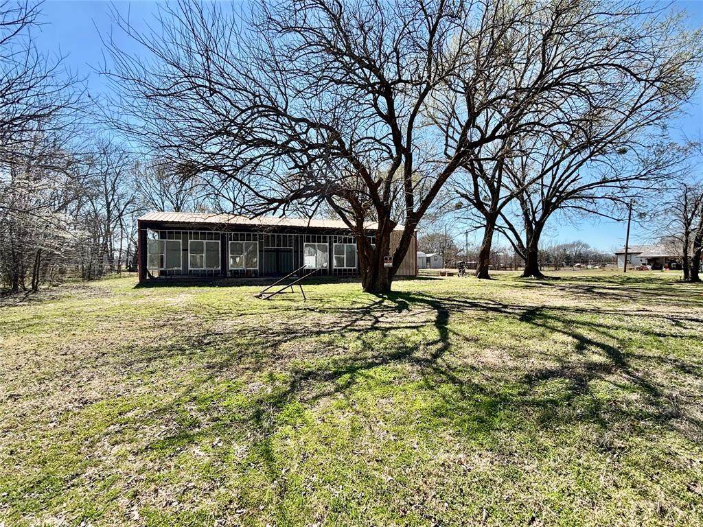 5252 Fm 1396 - Photo 1