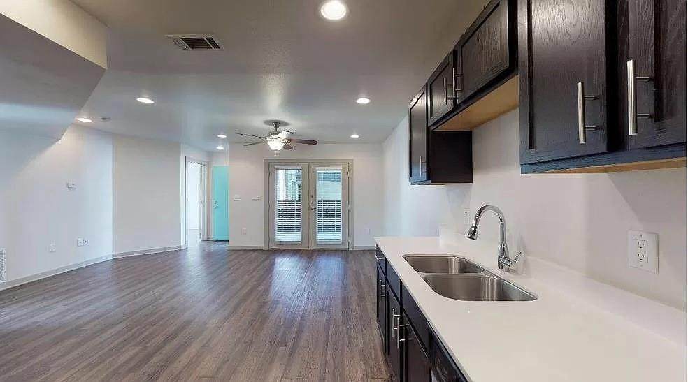 1925 Moser Avenue - Photo 1