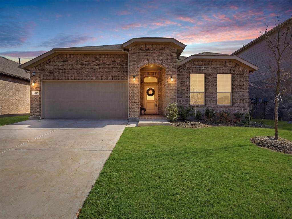 16032 Farringdon Way - Photo 1