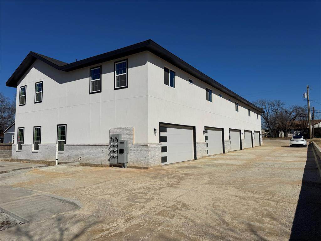 6800 Oak Crest Drive - Photo 1