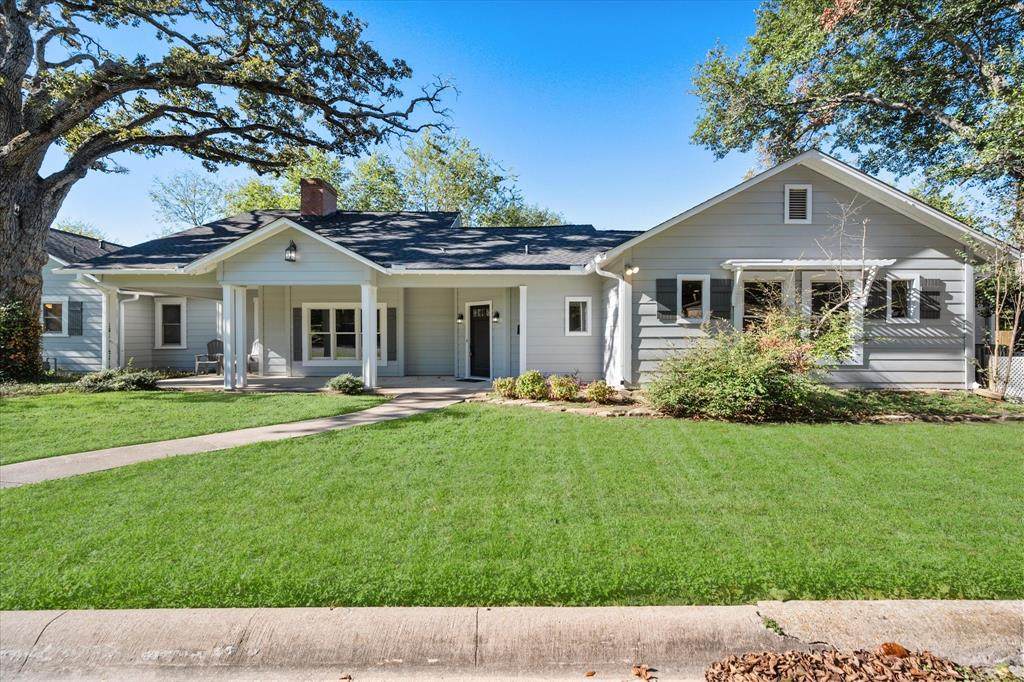 1100 Governors Drive - Photo 1