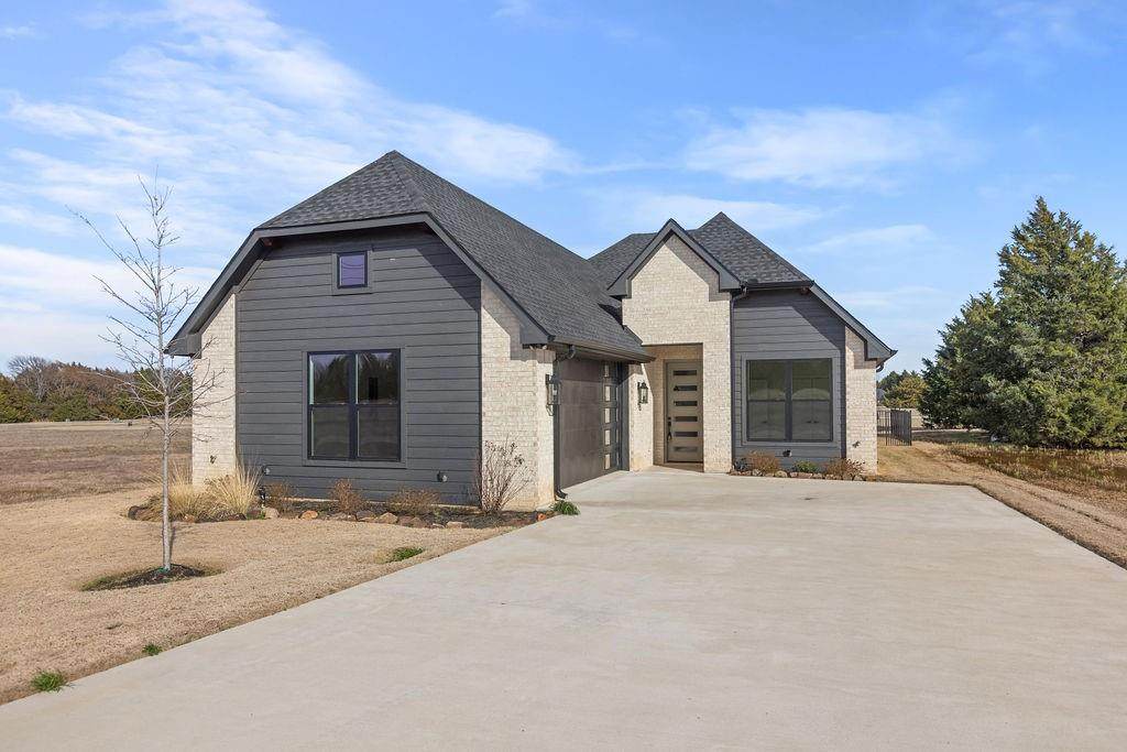 115 Palisades Drive - Photo 1