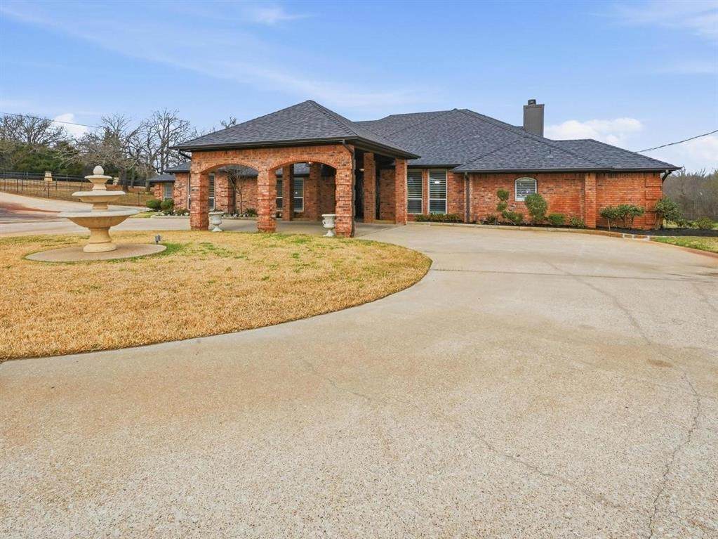 7401 Bent Trail - Photo 1