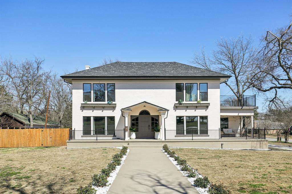 702 Griffith - Photo 1