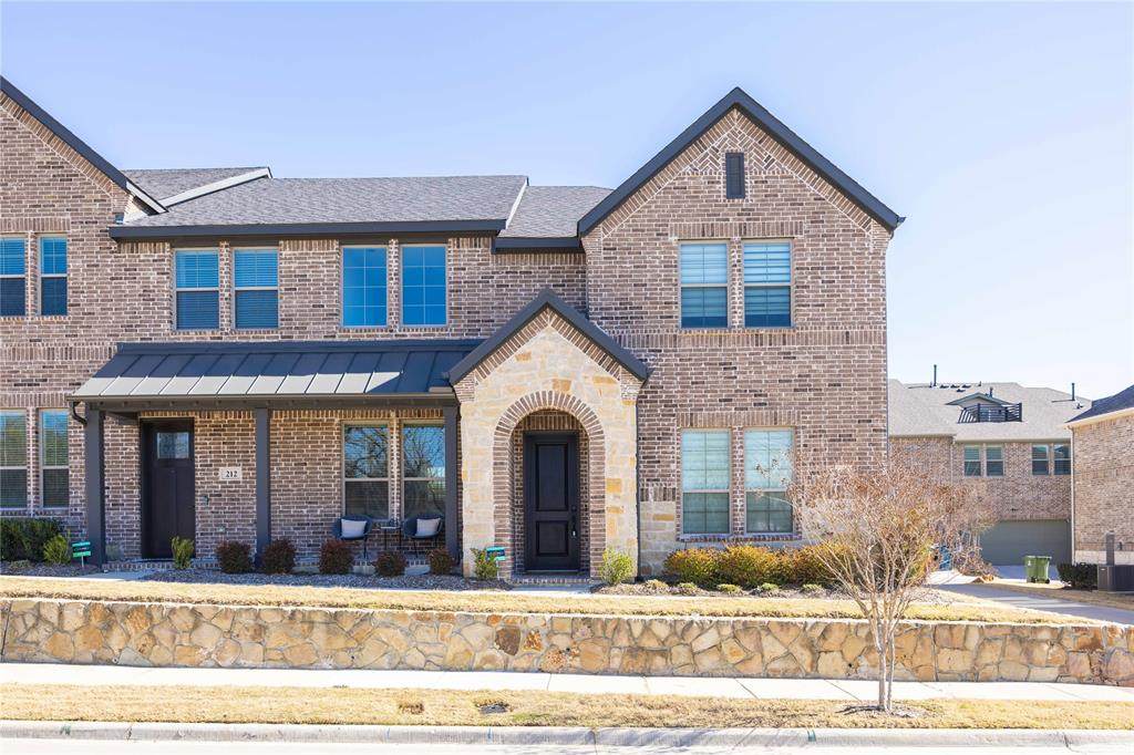 208 Spring Hill Road - Photo 1