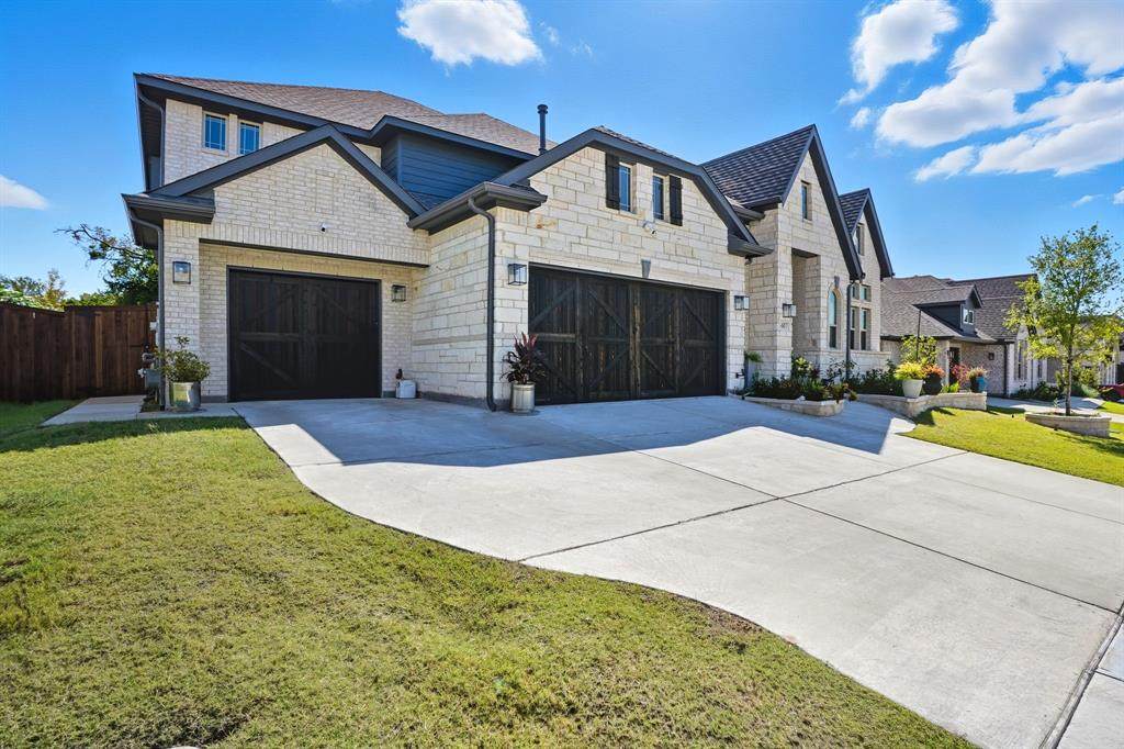 407 Sparrow Drive - Photo 1