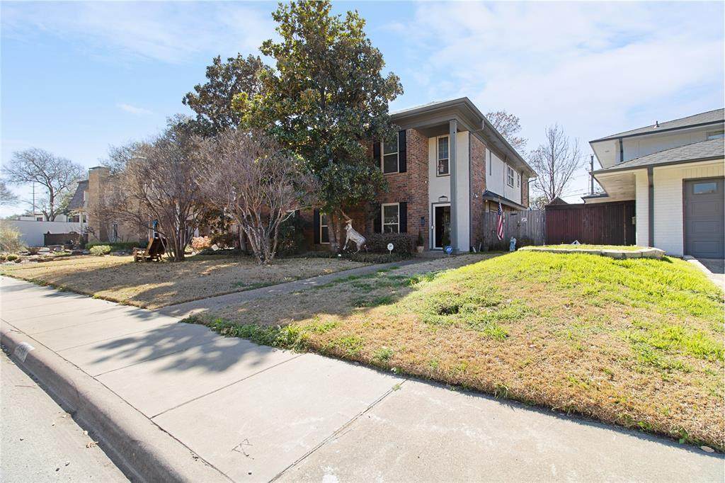 4988 Thunder Road - Photo 1
