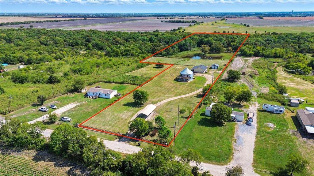 9833 Private Road 5377 - Photo 1