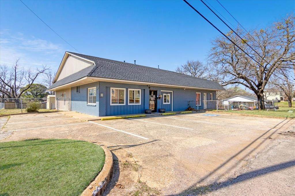 1201 Nelson Street - Photo 1