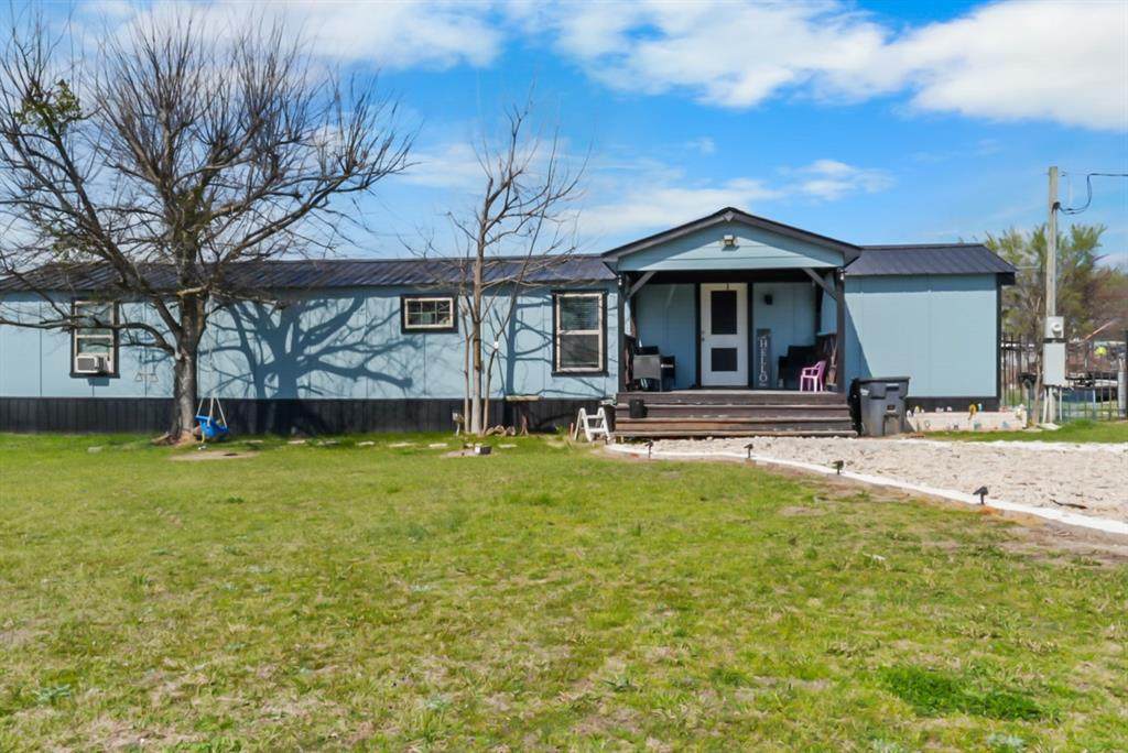 244 Smith Circle - Photo 1