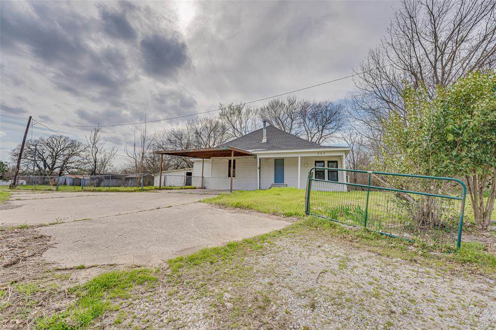 382 County Road 3102 - Photo 1