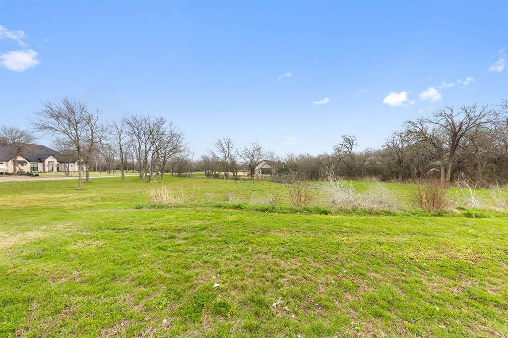 4089 Weeping Oak - Photo 1