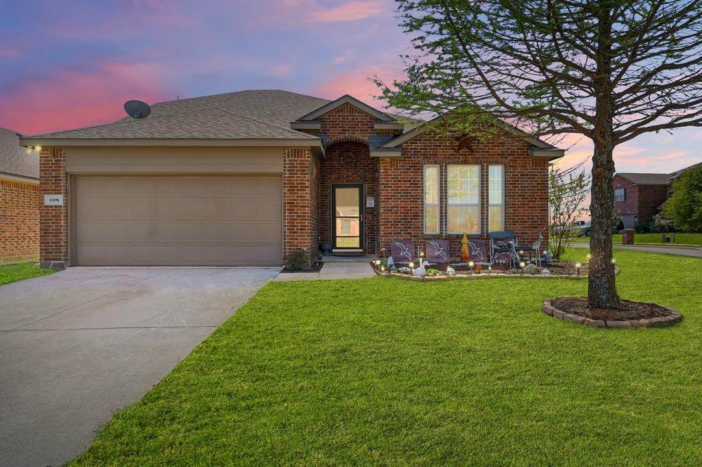 108 Oriole Drive - Photo 1