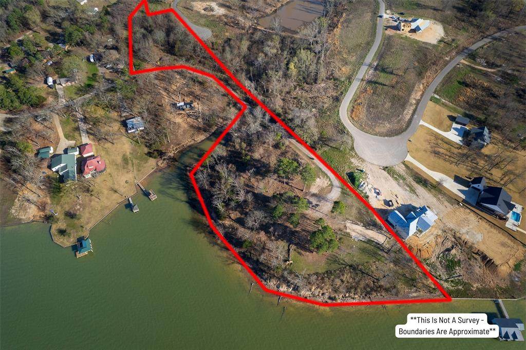158 Private Road 52405 - Photo 1